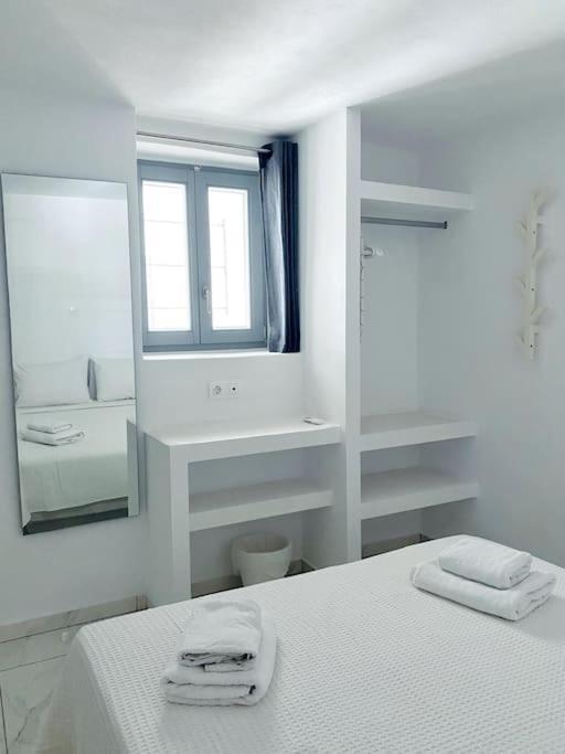 Hh Bay Apartment Logaras Exterior photo
