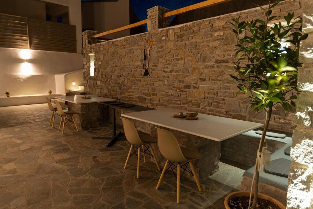 Hh Bay Apartment Logaras Exterior photo