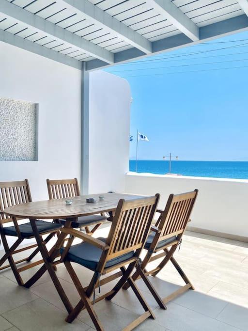 Hh Bay Apartment Logaras Exterior photo